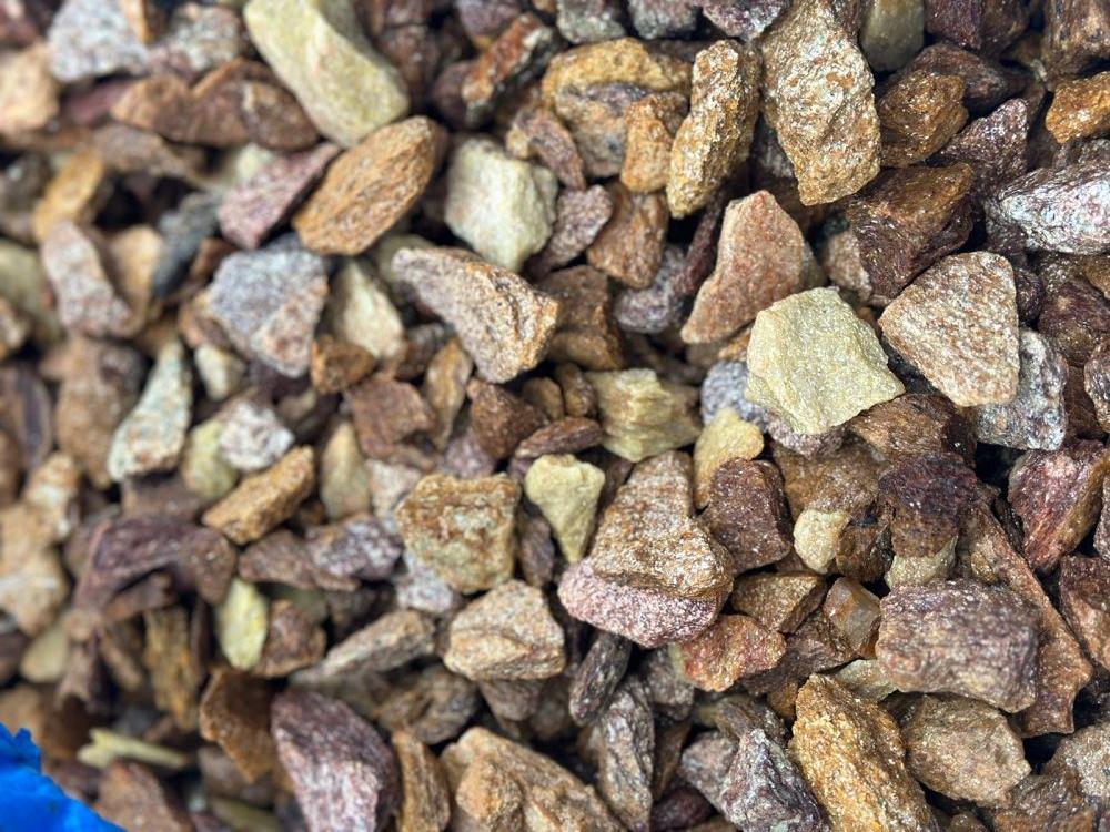 Златолит персиковый декоративная каменная крошка купить в Кудымкаре