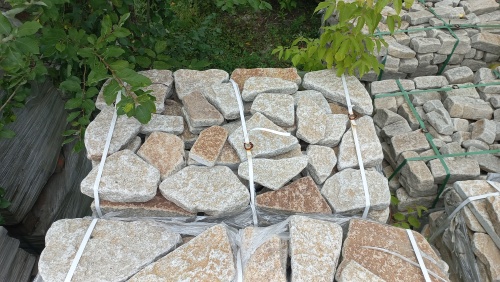 Гранитный плитняк галтованный для парковки купить в Кудымкаре