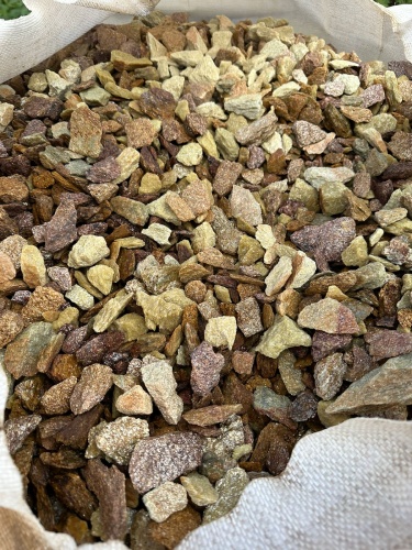 Златолит персиковый декоративная каменная крошка купить в Кудымкаре