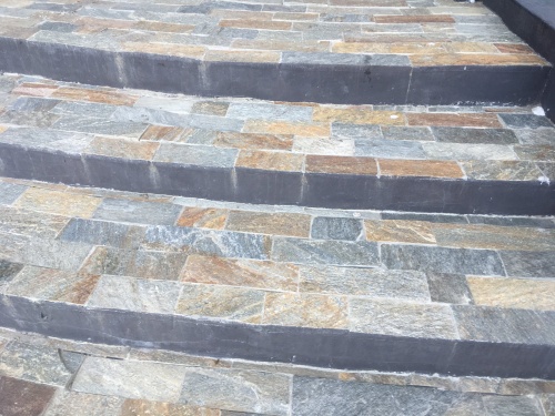 Плитка из Златолита Уральского для лестницы купить в Кудымкаре