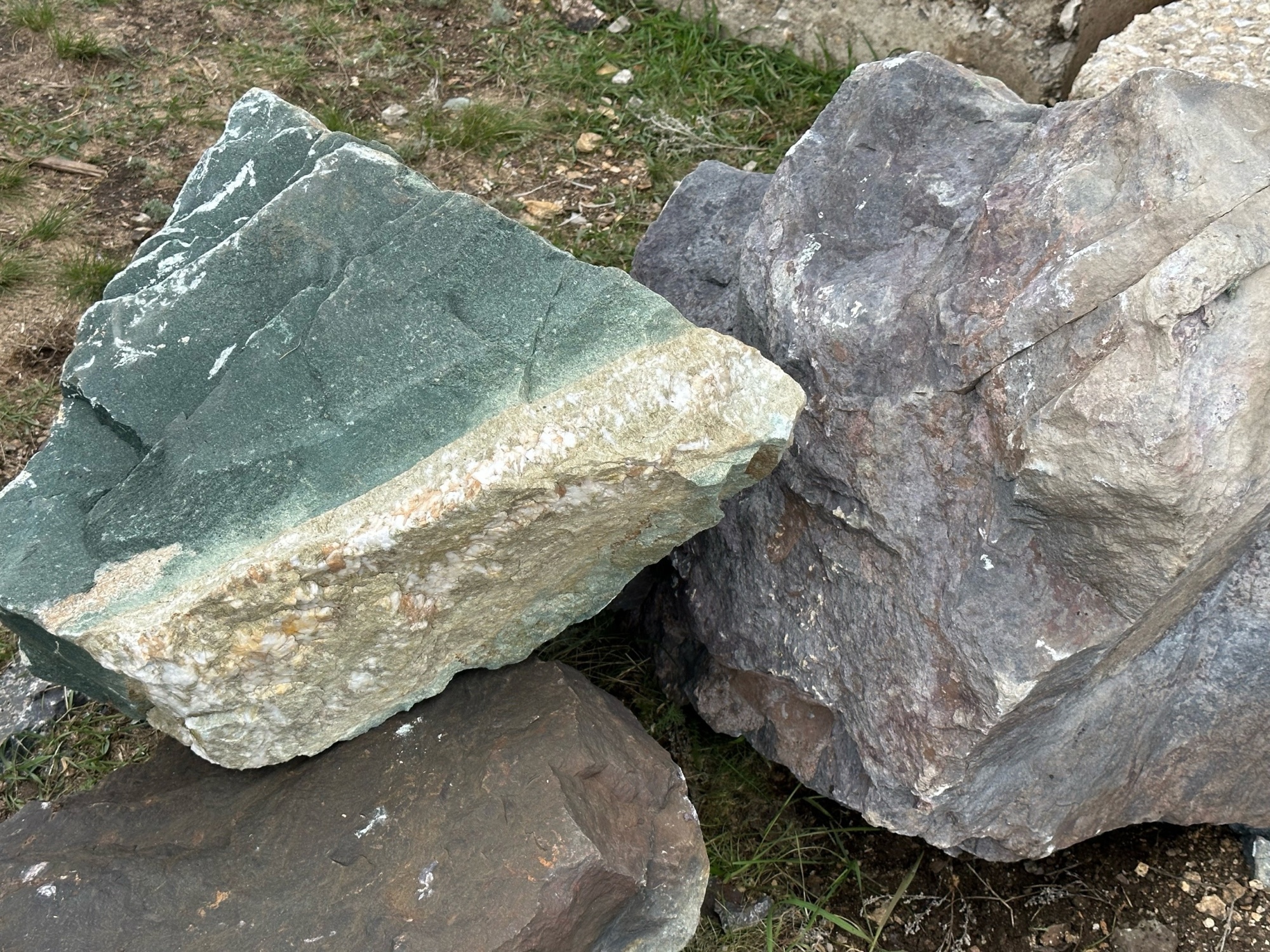 Камни для ландшафтного дизайна зелёные 10-60 килограмм купить в Кудымкаре