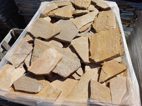 Плитняк златолит жёлтый золотистый для отмостки купить в Кудымкаре