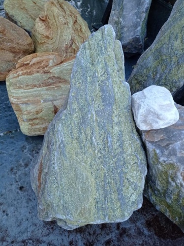 Златолит жёлтый, жёлто-зелёный глыбки и валуны для ланшафтного дизайна купить в Кудымкаре