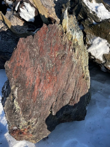 Ландшафтные глыбы красно-фиолетовые 200-1000 килограмм купить в Кудымкаре