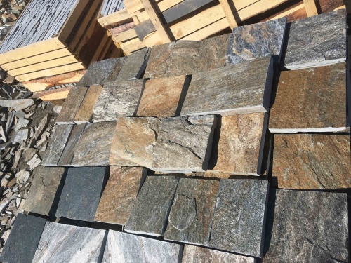 Плитка пилёная златолит Уральский для цоколя, отмостки купить в Кудымкаре