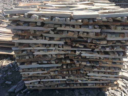 Горбушка златолит золотистый для облицовки купить в Кудымкаре