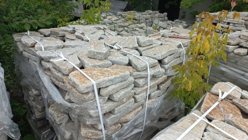 Гранитный плитняк галтованный для парковки купить в Кудымкаре