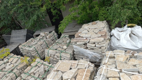 Гранитный плитняк галтованный для парковки купить в Кудымкаре