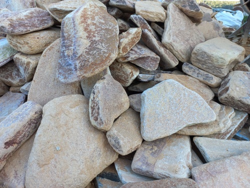 Златолит жёлтый, жёлто-зелёный глыбки и валуны для ланшафтного дизайна купить в Кудымкаре