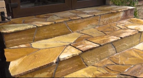 Плитняк златолит жёлтый золотистый для отмостки купить в Кудымкаре