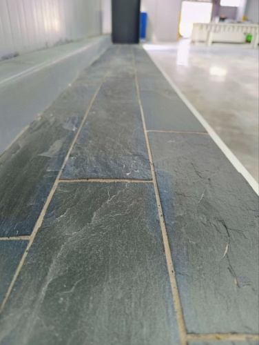 Плитка чёрная из натурального камня фасадная 30 см * 5 см, толщина 7 мм -30 мм купить в Кудымкаре